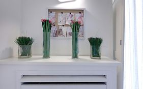 Margot Apartment By Mamo Florence